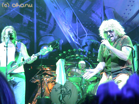 That's what makes us... Humans Being - © Olho Nu