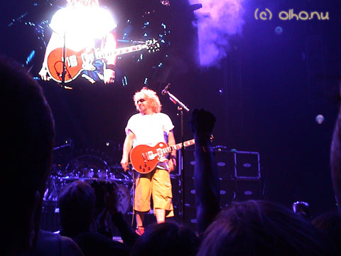 Sammy's getting ready for his personal act - © Olho Nu