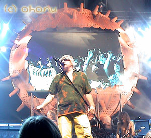 Van Halen opened the concert with 'Jump' - &copy Olho Nu